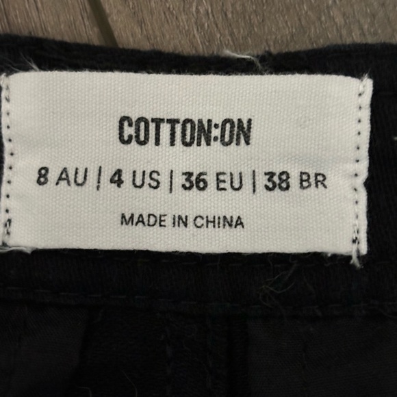 BLACK COTTON ON CARGOS - Picture 2 of 2